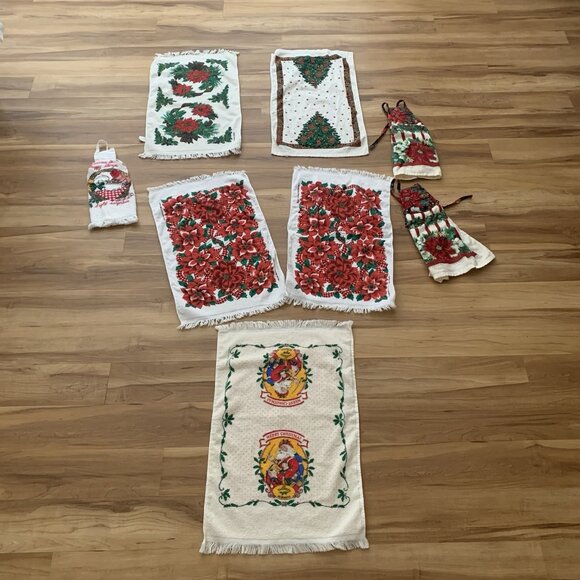Christmas Kitchen Towel Set Lot 8 Piece Poinsettias Tree Holiday - Picture 1 of 7